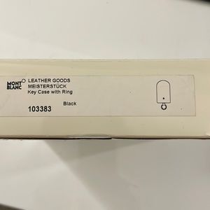 Montblanc Meisterstuck key case with ring for keys.